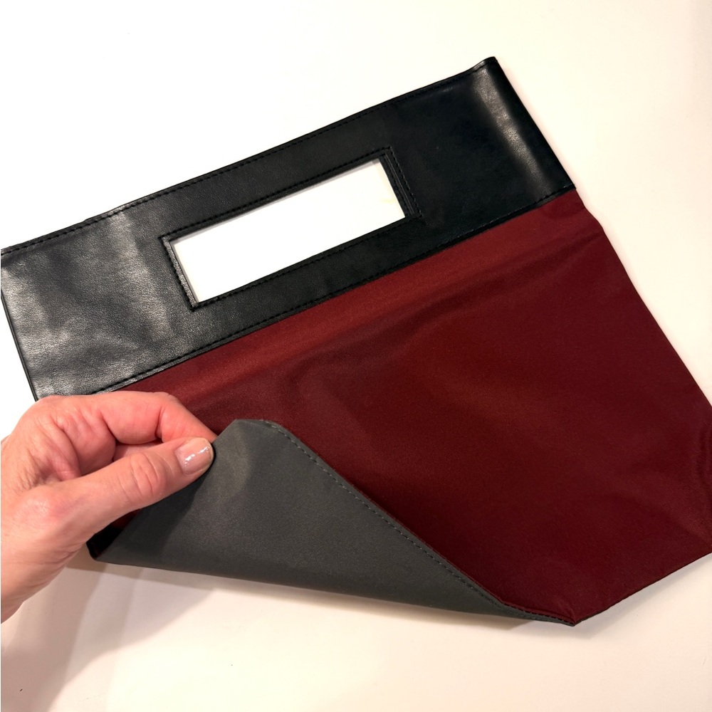 Elizabeth Arden Two Tone Dark Red/Gray, and Black Women’s Clutch/Cosmetic Bag
